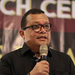 Pdt. Jonathan Pattiasina - Pengkhotbah Gereja Mawar Sharon